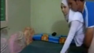 محجبة تتناك في طيزها اهات نار  – سكس مصري